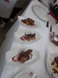 foie-gras-poele-la-crème-de-cassis-©-Le-Cassissium