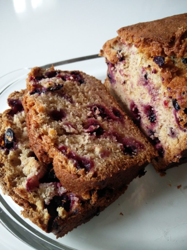 blackcurrant-banana-cake