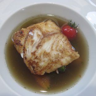 STEW WITH HAKE IN BLACKCURRANT PEPPER