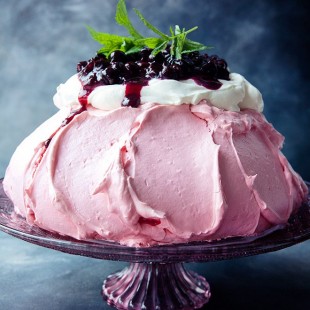 BLACKCURRANT PAVLOVA