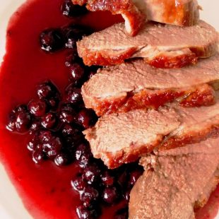 DUCK FILLET WITH BLACKCURRANTS