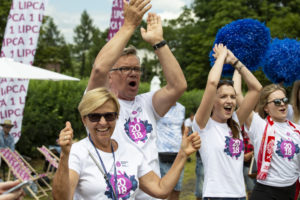 people cheering at the berry world cup 2018